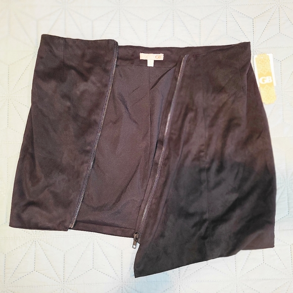 NWT Gianni Bini Microfiber Sueded Asymmetrical Zip Mini Skirt Size Small - Picture 3 of 4